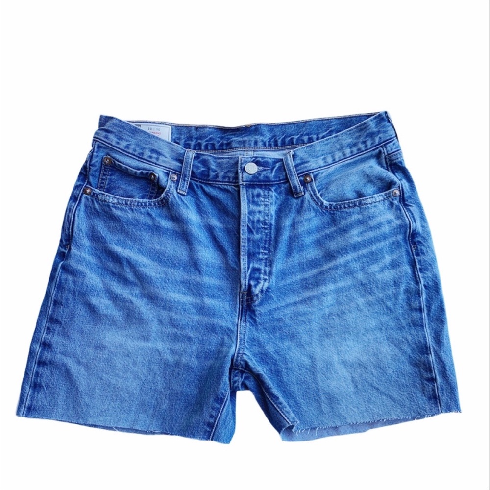Gap Boyfriend Mid Rise Denim Shorts
